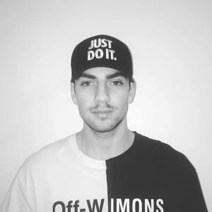 Meet your Posher, Christopher